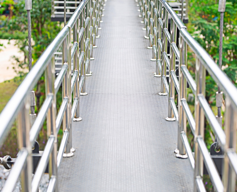 stainless-steel-fence-walkway-on-the-bridge.jpg